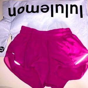 Lululemon Hotty Hot 2.5 sonic pink shorts. Size 2. They are low rise.